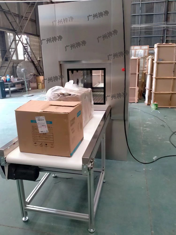 輸送線風淋傳遞窗與輸送線貨淋室是潔凈室中用于物品傳遞和空氣凈化的關鍵設備。