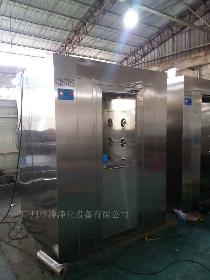 風淋室的尺寸和空間布局也會影響風速 風淋室的尺寸和空間布局也會影響風速