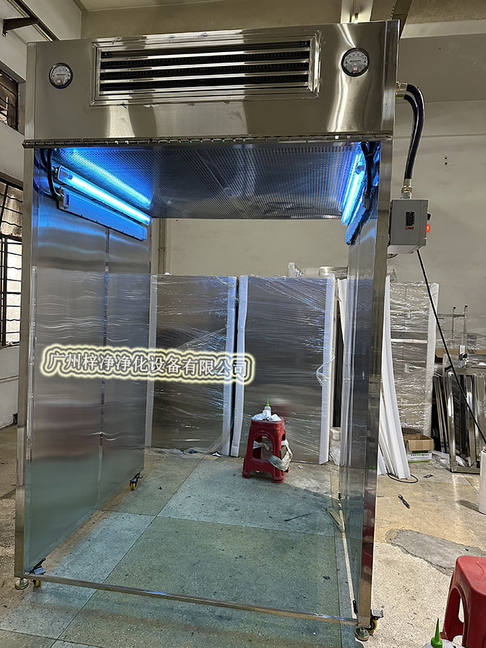 層流罩取樣車是一種用于在無菌或潔凈環(huán)境下進行樣品采集的專用設備。