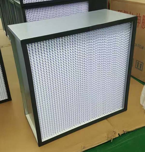 HEPA高效過濾器能夠過濾掉0.3微米以上的微粒，對于大多數潔凈室的要求已經足夠。